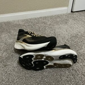 Brooks adrenaline GTS 25 Phantom Starfish Coconut